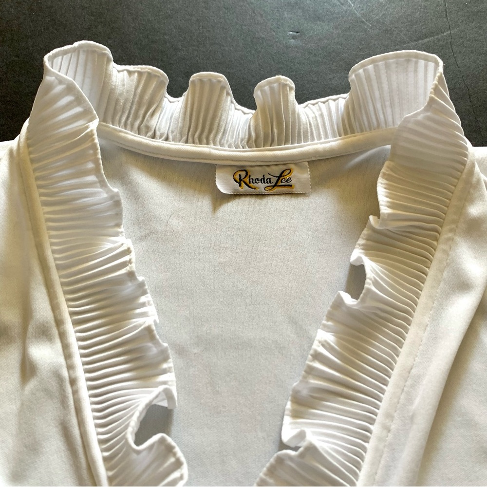 v i n t a g e :: Whimsical Romantic Ruffle Pleated Blouse - Picture 6 of 13